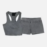 Discover the new Syna World Black Shorts Set from Syna Worlds. Fast delivery worldwide. We offer a quality guarantee.
