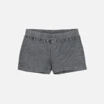 Discover the new Syna World Black Shorts Set from Syna Worlds. Fast delivery worldwide. We offer a quality guarantee.