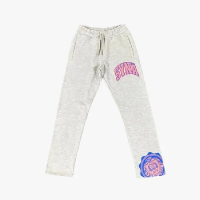 Buy the Syna Crest Pack Logo Trousers – Beigefrom the official Syna World shop. Fast delivery worldwide with easy returns.