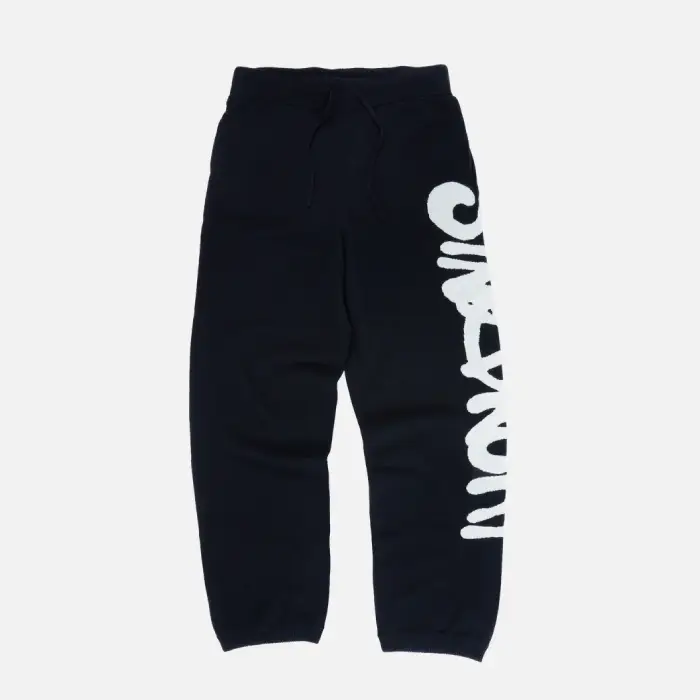Discover the Syna World Cashmere Jogger Trousers – Black at Syna World. We craft this unique design using high-quality materials.