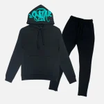 Buy a tracksuit featuring the Syna logo – Black. We have new stock available in our Syna Worlds shop. Free delivery.