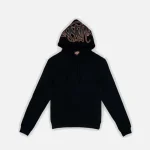 Discover the Syna Logo tracksuit – Black/Rose Gold at Syna Worlds. We’ve created this unique design using high-quality materials.
