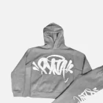 Team Syna tracksuit in mottled grey and whitet. An attractive product – get your hands on a new stock at an affordable price. At Syna Worlds.