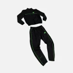 Buy a tracksuit featuring the Syna logo tracksuit – Black/Green – at a bargain price at Syna Worlds. You can count on our quality guarantee.