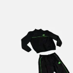 Buy a tracksuit featuring the Syna logo tracksuit – Black/Green – at a bargain price at Syna Worlds. You can count on our quality guarantee.