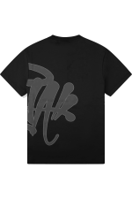 Buy the Syna world Syna Logo T-Shirt Black/Grey from the official Syna World shop. Fast delivery worldwide with easy returns.
