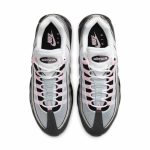 Nike Air Max 95 at a low price at Syna World. Browse our extensive collection, with all sizes available. Fast delivery.
