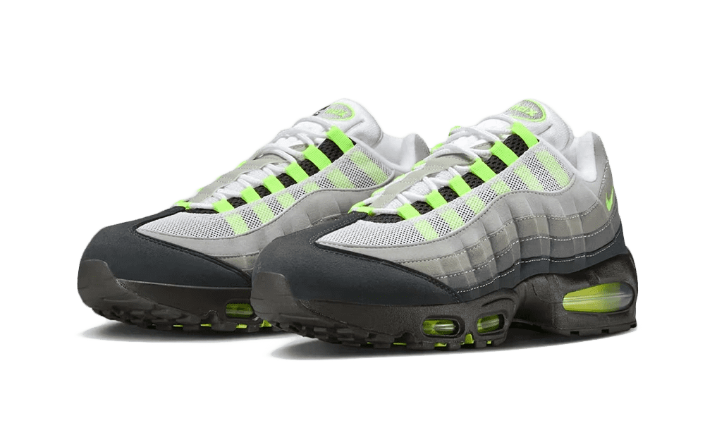 Get Nike Air Max at an affordable price – an iconic pair, with new stock available at Syna World. High quality.