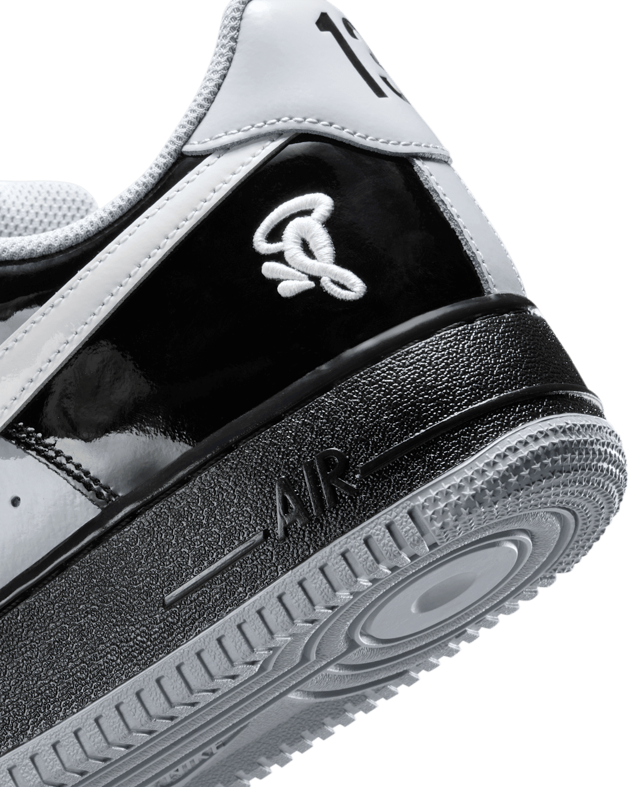 Get the Syna Nike Air Force – a unique, high-quality design at an affordable price from Syna World. Fast and secure delivery.